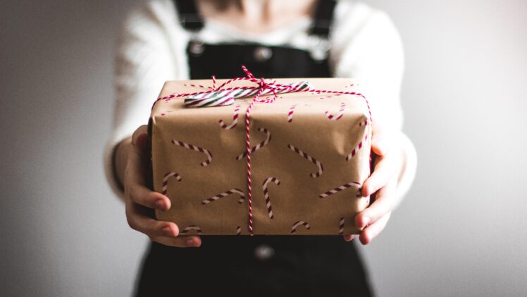 Best Gift Ideas To Surprise Your Partner