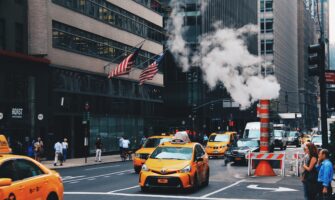 How To Smartly Enter The Rising On-Demand Taxi Business